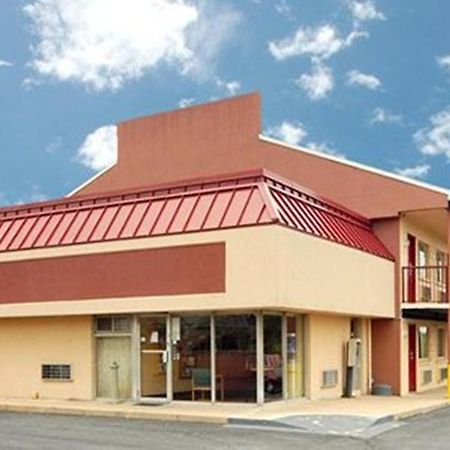 Econo Lodge Northeast Рединг Экстерьер фото