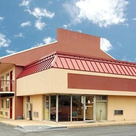 Econo Lodge Northeast Рединг Экстерьер фото